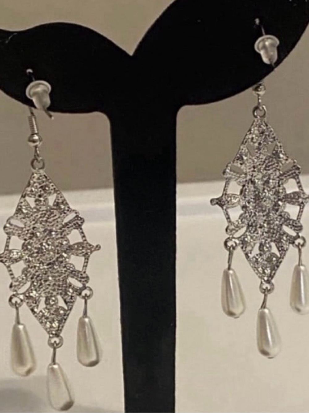 Vintage Elegant Silver Pearl Drop Chandelier Earrings - Picture 2 of 3